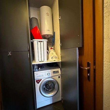 Apartment Lavender, Near To Airport ソフィア エクステリア 写真