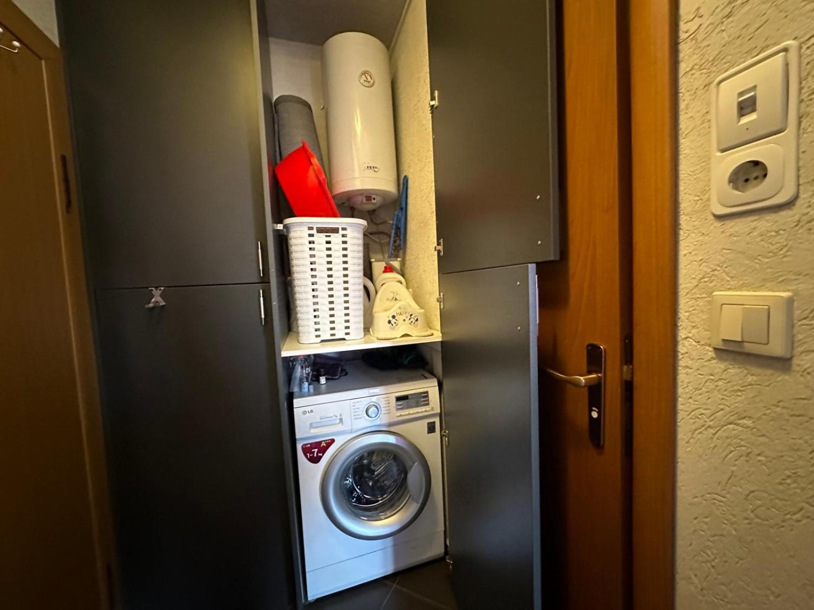 Apartment Lavender, Near To Airport ソフィア エクステリア 写真